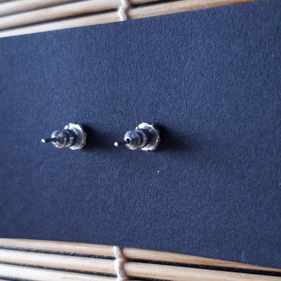 PINK LILY Earrings - Picture 2 of 3